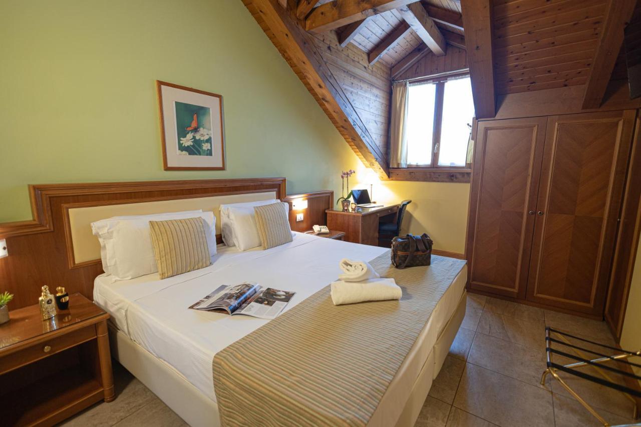 Hotel San Gottardo Verbania Esterno foto