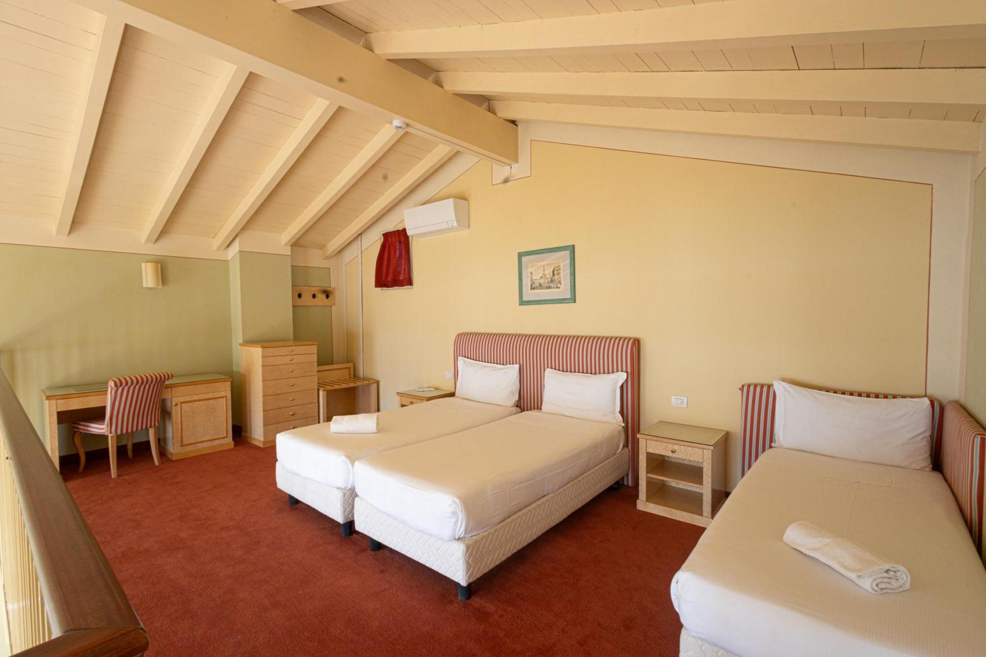 Hotel San Gottardo Verbania Esterno foto
