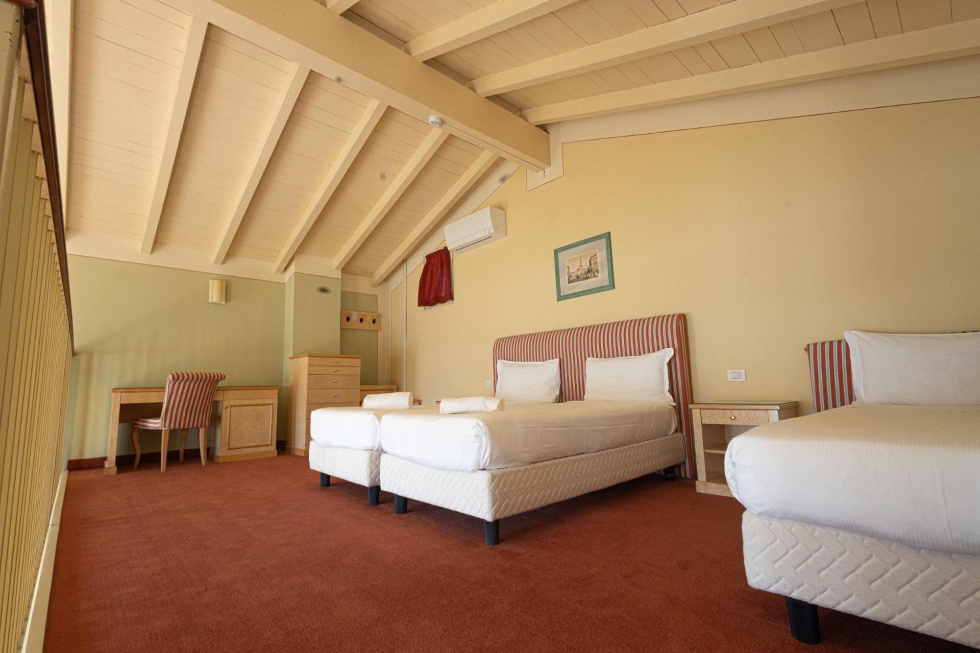 Hotel San Gottardo Verbania Esterno foto
