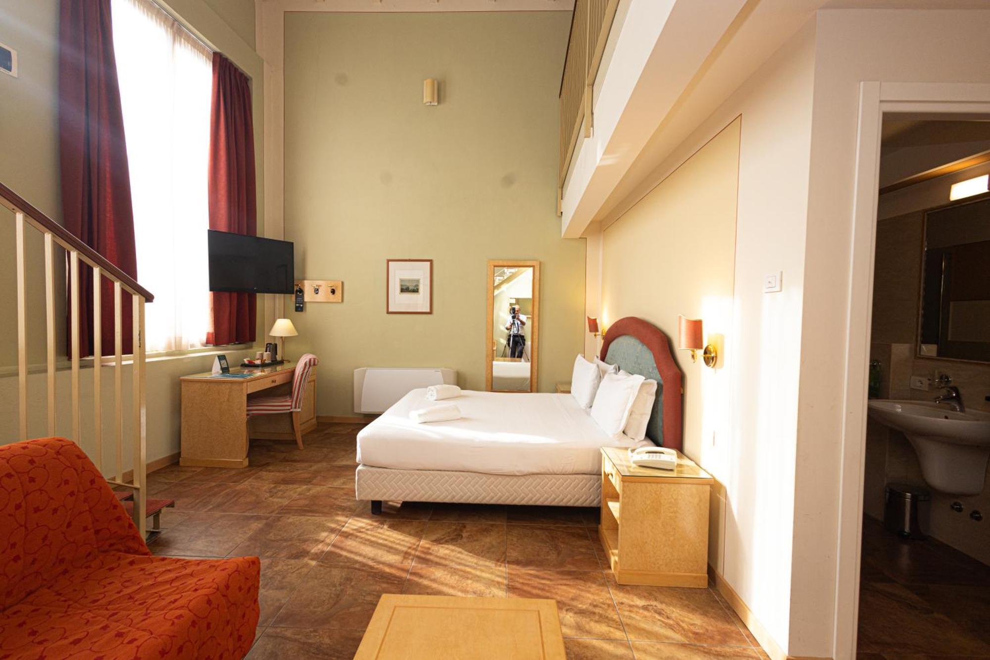 Hotel San Gottardo Verbania Esterno foto