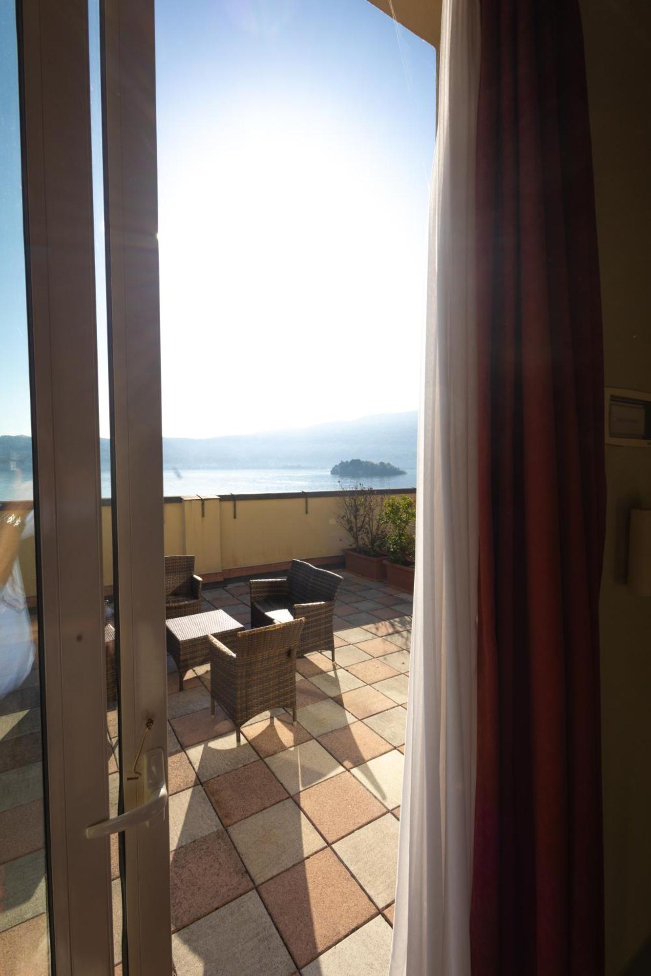 Hotel San Gottardo Verbania Esterno foto